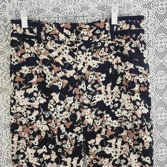 Anthropologie Cartonnier Floral printed Women's Chiffon Pants 6 - Picture 3 of 9